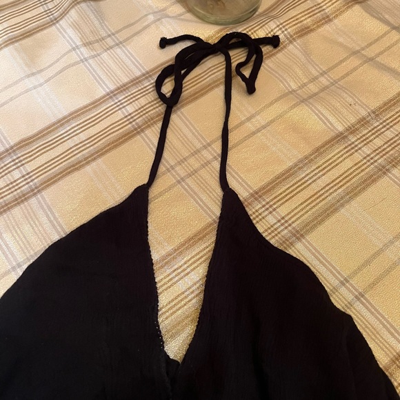 Abercrombie and Fitch guys pretty string halter top. - Picture 2 of 5